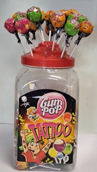 Gum Pop su tatuiruote